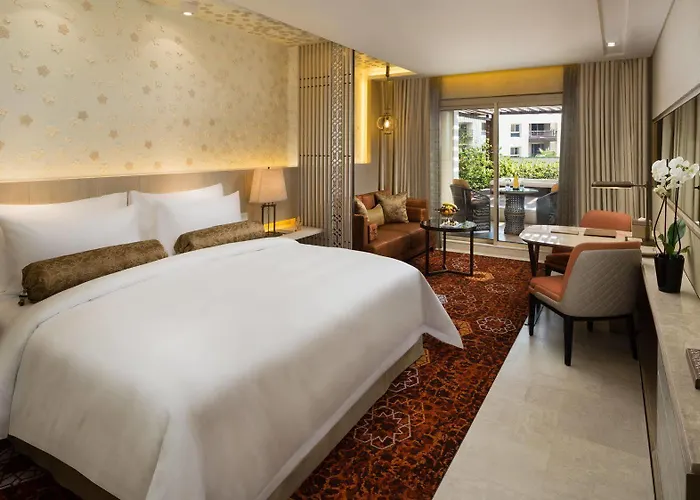 Grand Deluxe King Room